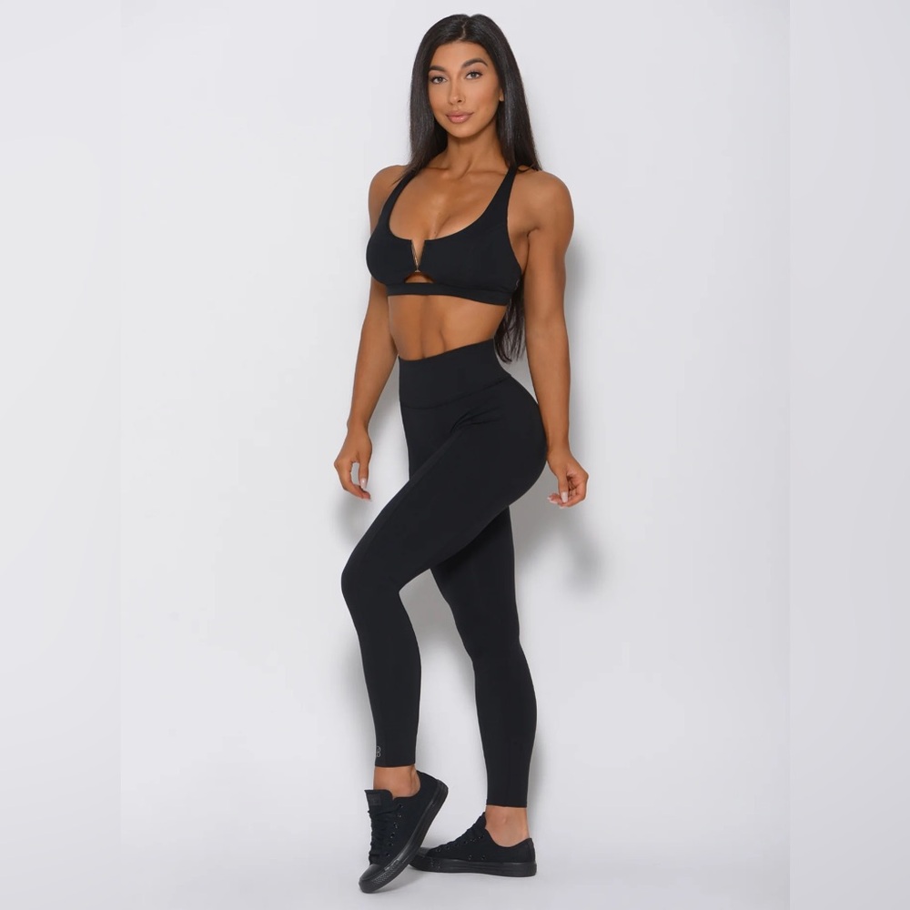 Bombshell sportswear set of knockout bra and victory leggings
